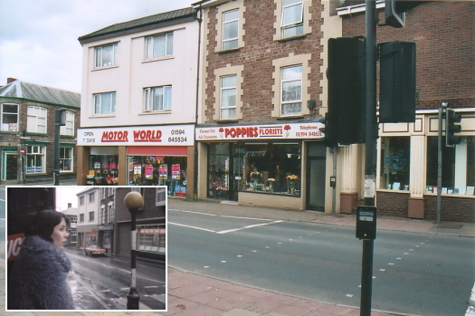 The row of shops where Jenny finally meets up with Greg Preston — and then immediately passes out!