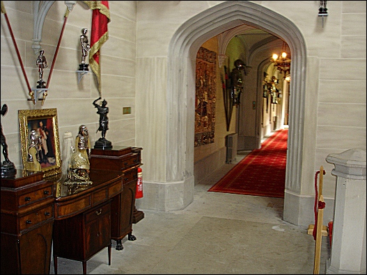 Hampton Court - area at the foot of the main stone staircase