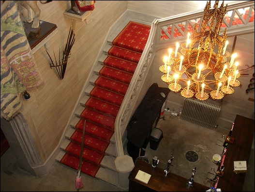 Hampton Court - main stone staircase - from the landing